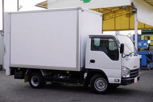 いすゞ エルフ TRG-NHR85AN(2WD)の写真6