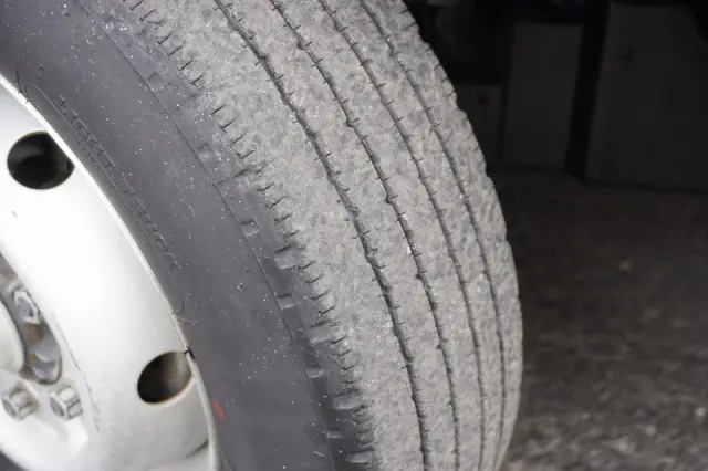 いすゞ エルフ TRG-NHR85AN(2WD)の写真10