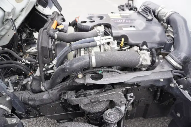 いすゞ エルフ TRG-NHR85AN(2WD)の写真15