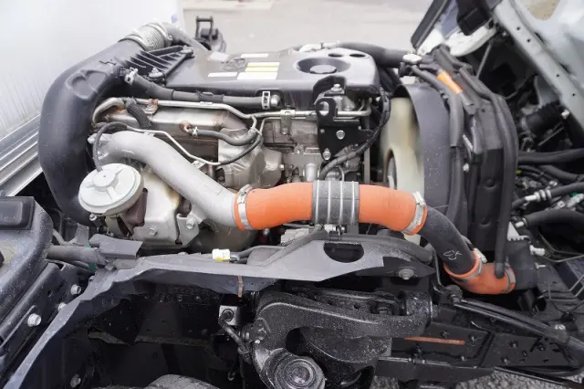 いすゞ エルフ TRG-NHR85AN(2WD)の写真16