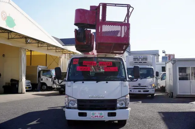 いすゞ エルフ SKG-NKR85YN(2WD)の写真2