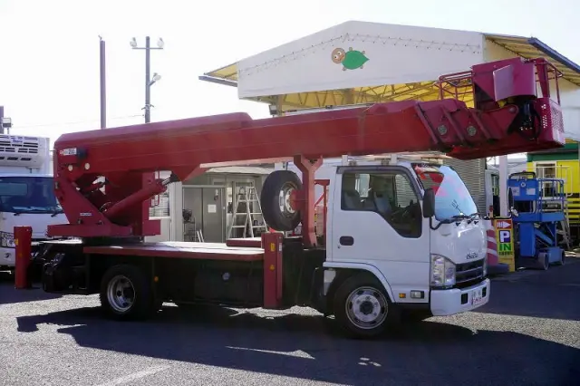 いすゞ エルフ SKG-NKR85YN(2WD)の写真6