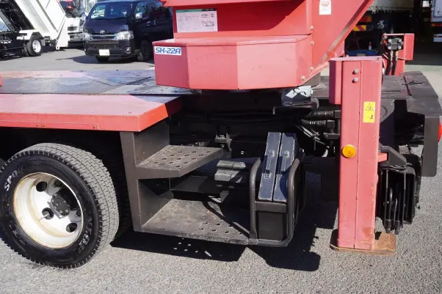 いすゞ エルフ SKG-NKR85YN(2WD)の写真15