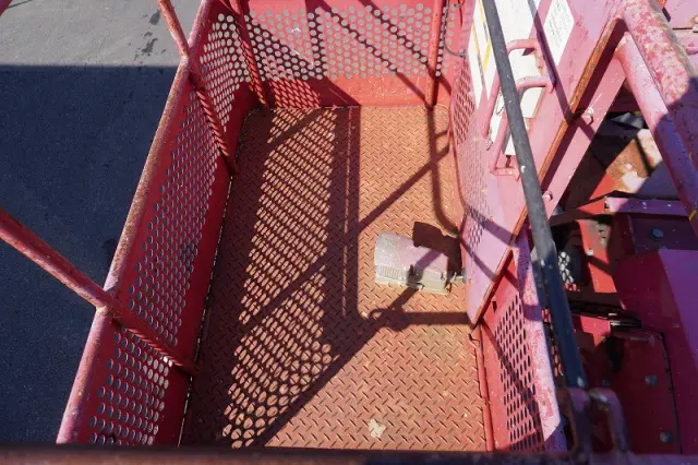 いすゞ エルフ SKG-NKR85YN(2WD)の写真17