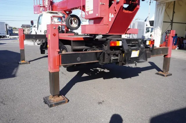 いすゞ エルフ SKG-NKR85YN(2WD)の写真22