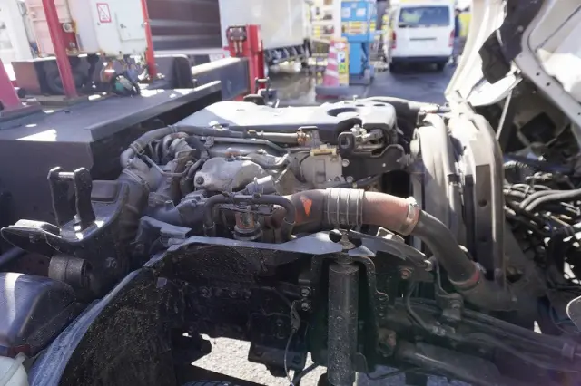 いすゞ エルフ SKG-NKR85YN(2WD)の写真27