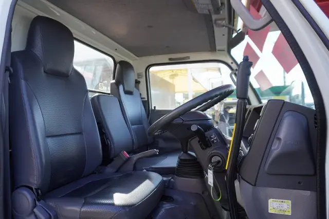 いすゞ エルフ SKG-NKR85YN(2WD)の写真38