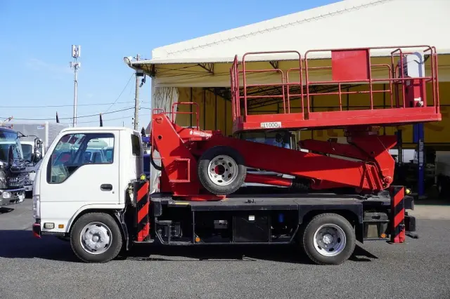 いすゞ エルフ PDG-NKR85YN(2WD)の写真3