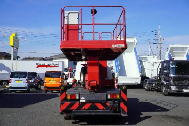 いすゞ エルフ PDG-NKR85YN(2WD)の写真4