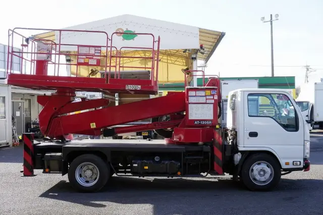 いすゞ エルフ PDG-NKR85YN(2WD)の写真5