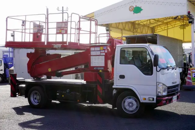 いすゞ エルフ PDG-NKR85YN(2WD)の写真6