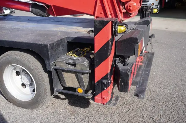 いすゞ エルフ PDG-NKR85YN(2WD)の写真18