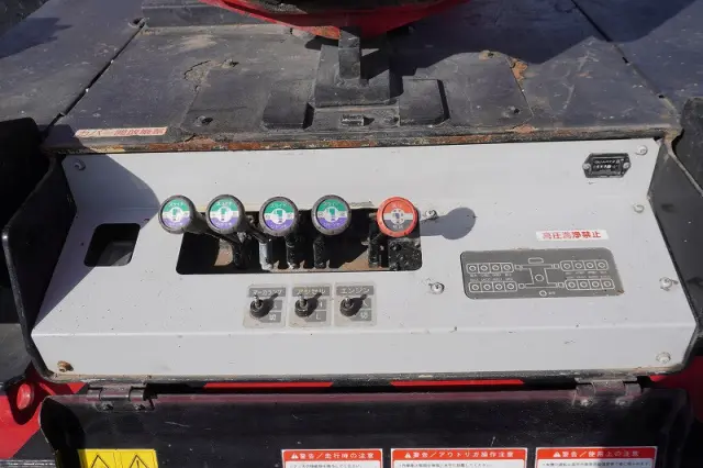 いすゞ エルフ PDG-NKR85YN(2WD)の写真29