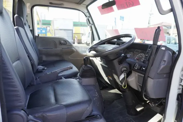 いすゞ エルフ PDG-NKR85YN(2WD)の写真38