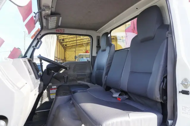 いすゞ エルフ PDG-NKR85YN(2WD)の写真40