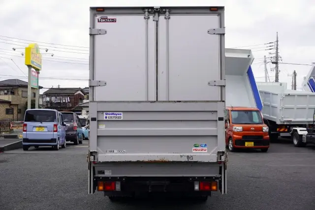 いすゞ エルフ 2RG-NLR88AN(2WD)の写真4