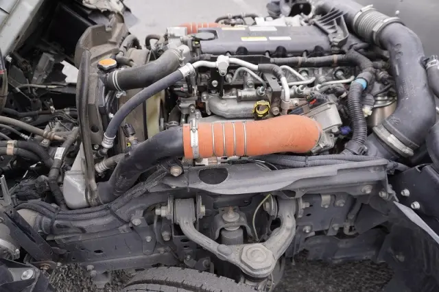 いすゞ エルフ 2RG-NLR88AN(2WD)の写真15