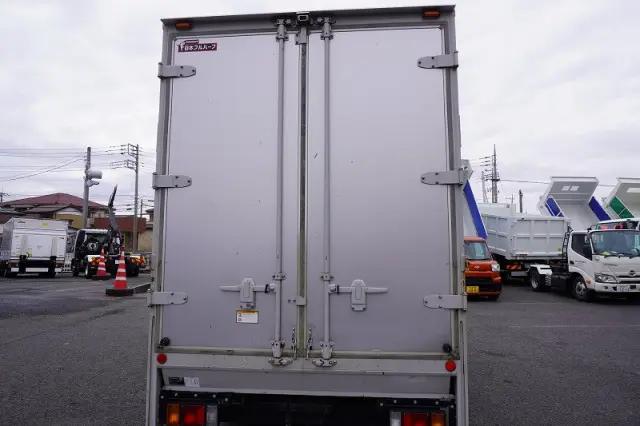 いすゞ エルフ 2RG-NLR88AN(2WD)の写真30