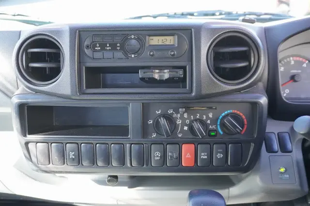 日野 デュトロ TPG-XZU650M(2WD)の写真34