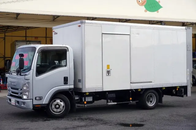 いすゞ エルフ 2RG-NPR88AN(2WD)の写真1