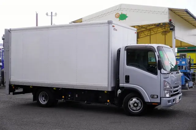 いすゞ エルフ 2RG-NPR88AN(2WD)の写真6