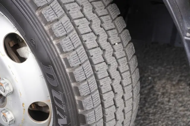 いすゞ エルフ 2RG-NPR88AN(2WD)の写真10