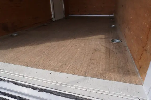 いすゞ エルフ 2RG-NPR88AN(2WD)の写真23