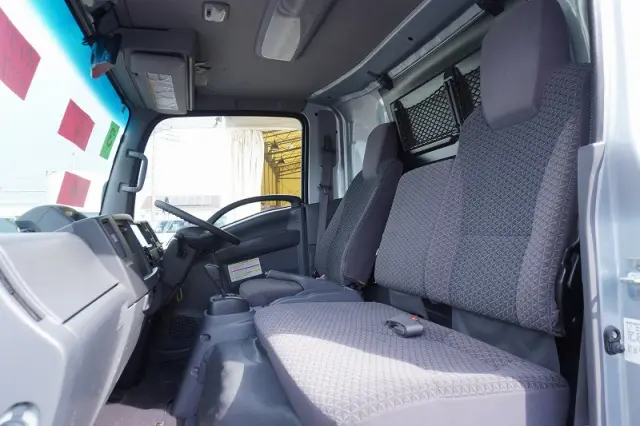 いすゞ エルフ 2RG-NPR88AN(2WD)の写真43