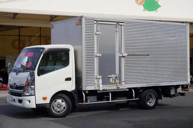 日野 デュトロ TKG-XZU710M(2WD)の写真1