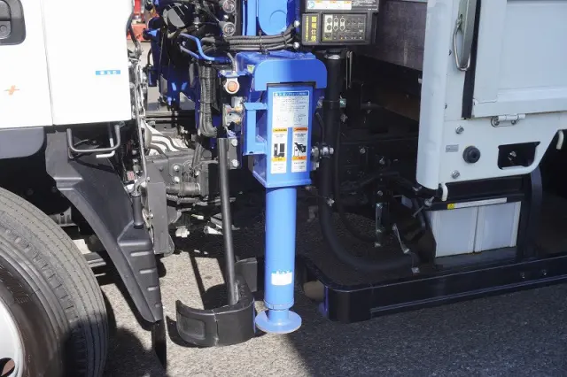 三菱 キャンター 2PG-FEB90(2WD)の写真23