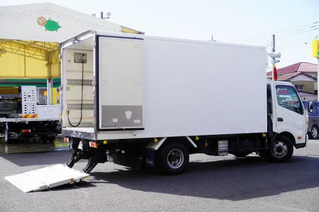 日野 デュトロ 2RG-XZU712M(2WD)の写真9