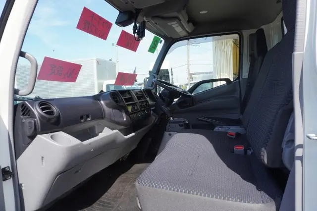 日野 デュトロ 2RG-XZU712M(2WD)の写真45