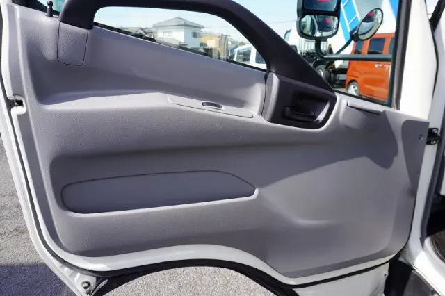 日野 デュトロ 2RG-XZU712M(2WD)の写真47