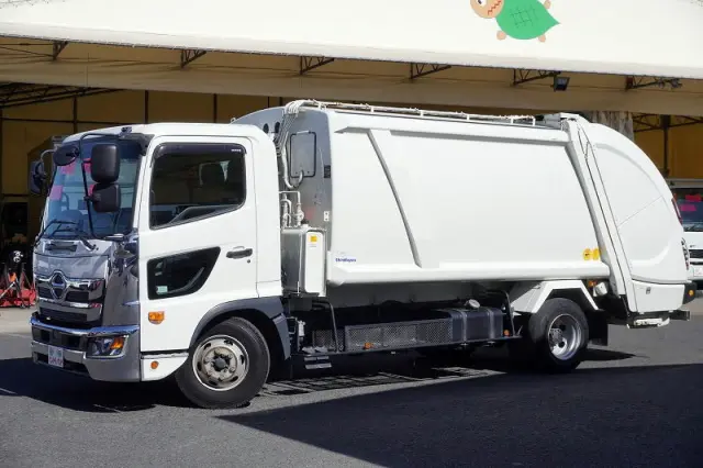 日野 レンジャー 2KG-FC2ABA(2WD)の写真1