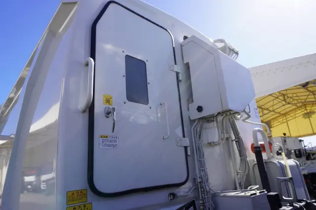 日野 レンジャー 2KG-FC2ABA(2WD)の写真15