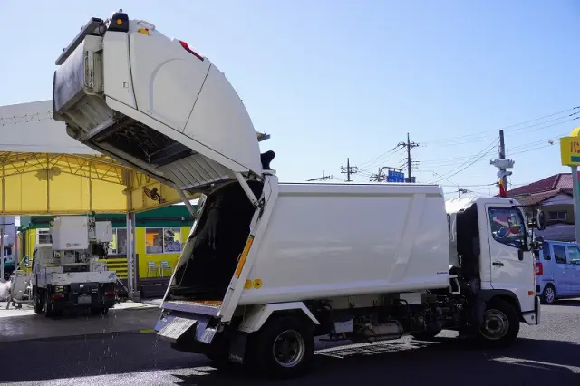 日野 レンジャー 2KG-FC2ABA(2WD)の写真24