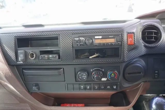 日野 レンジャー 2KG-FC2ABA(2WD)の写真30