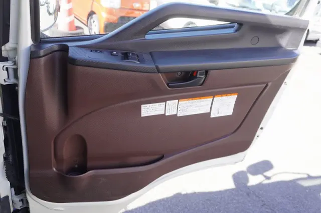 日野 レンジャー 2KG-FC2ABA(2WD)の写真35