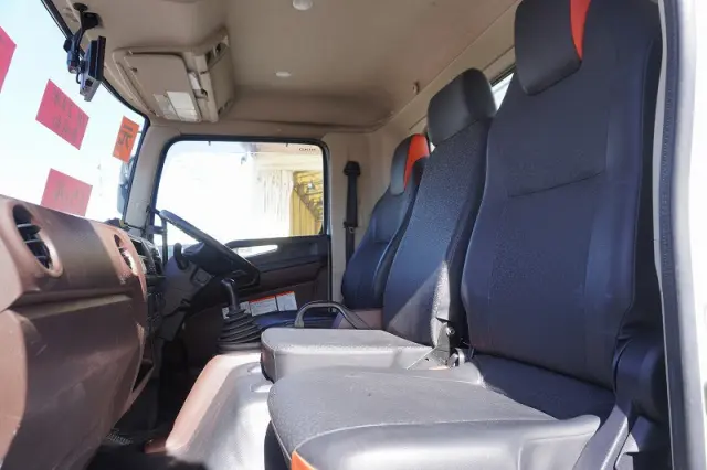 日野 レンジャー 2KG-FC2ABA(2WD)の写真39