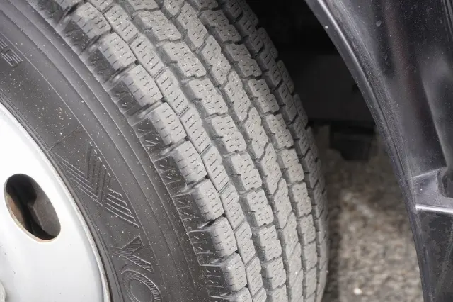 いすゞ エルフ 2RG-NMS88AR(4WD)の写真9