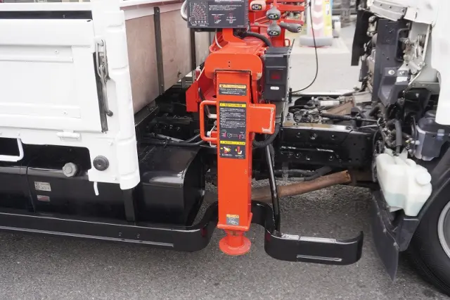 いすゞ エルフ 2RG-NMS88AR(4WD)の写真23