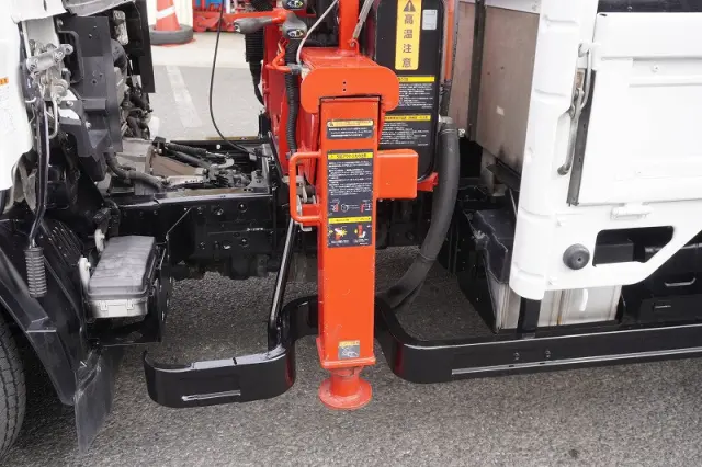 いすゞ エルフ 2RG-NMS88AR(4WD)の写真24