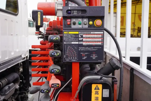 いすゞ エルフ 2RG-NMS88AR(4WD)の写真30