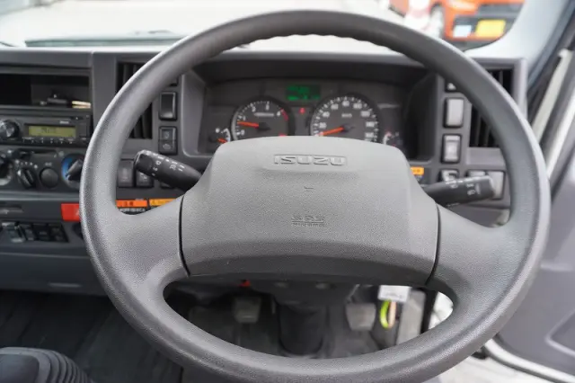 いすゞ エルフ 2RG-NMS88AR(4WD)の写真32