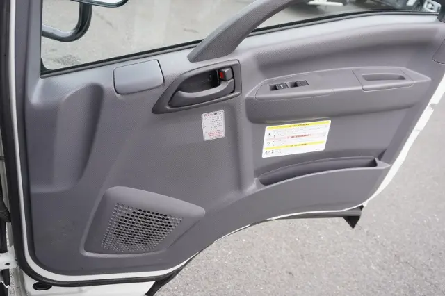 いすゞ エルフ 2RG-NMS88AR(4WD)の写真36