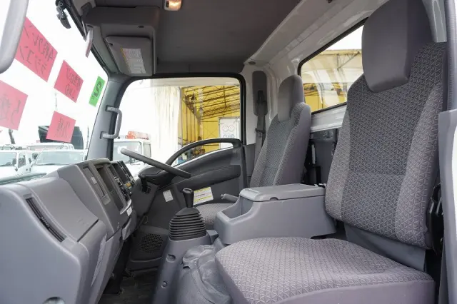 いすゞ エルフ 2RG-NMS88AR(4WD)の写真40