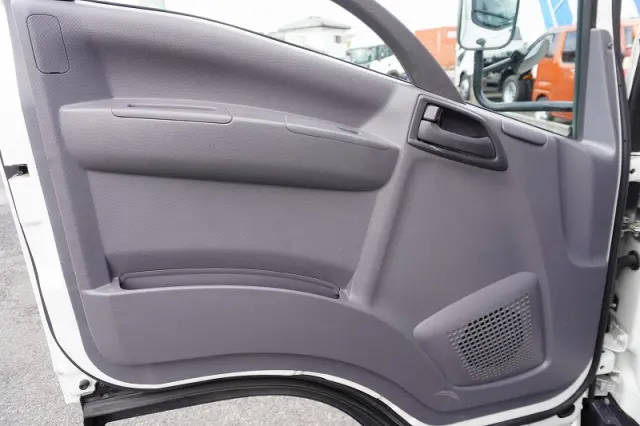 いすゞ エルフ 2RG-NMS88AR(4WD)の写真41