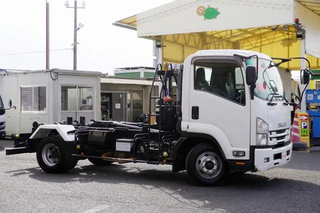 いすゞ フォワード TKG-FRR90S2(2WD)の写真6