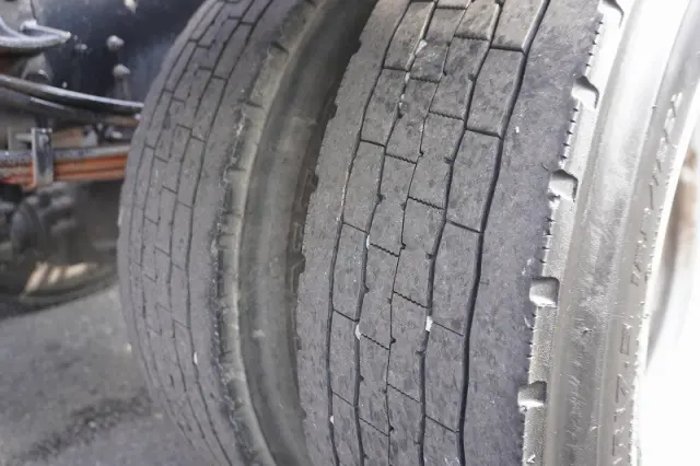 いすゞ フォワード TKG-FRR90S2(2WD)の写真10