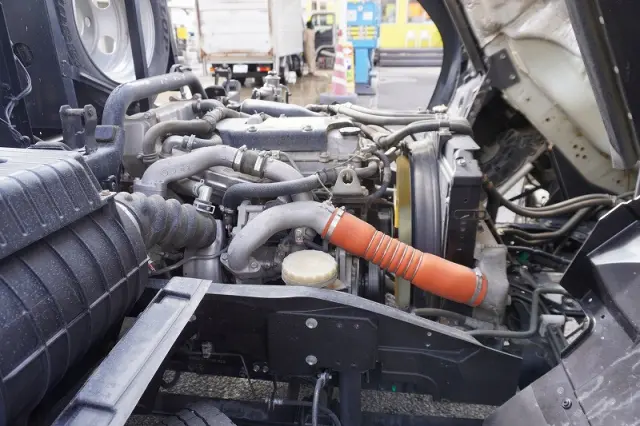 いすゞ フォワード TKG-FRR90S2(2WD)の写真15